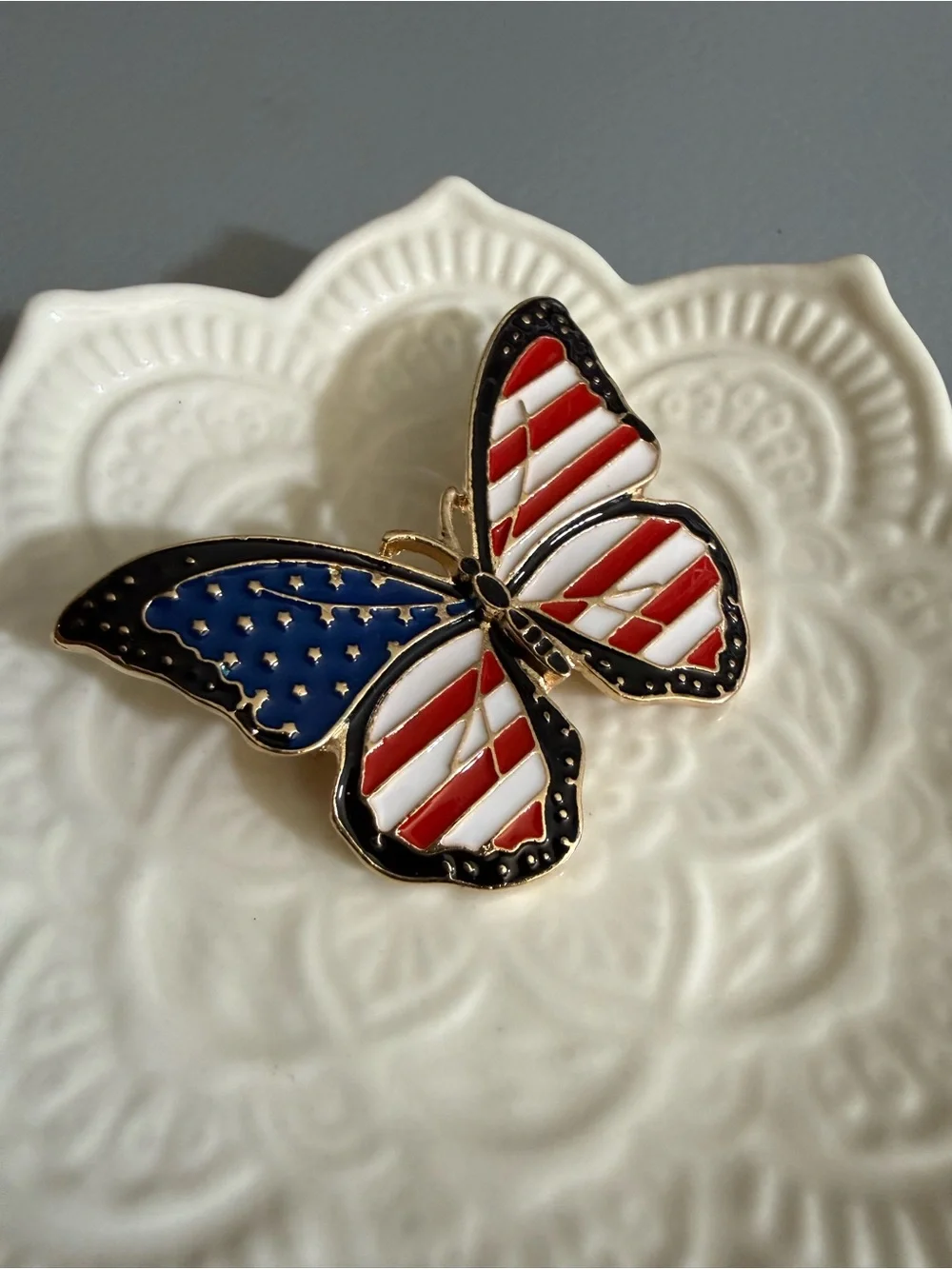 American Flag Brooch Butterfly shaped Independence Day Patriotic Stars Stripes